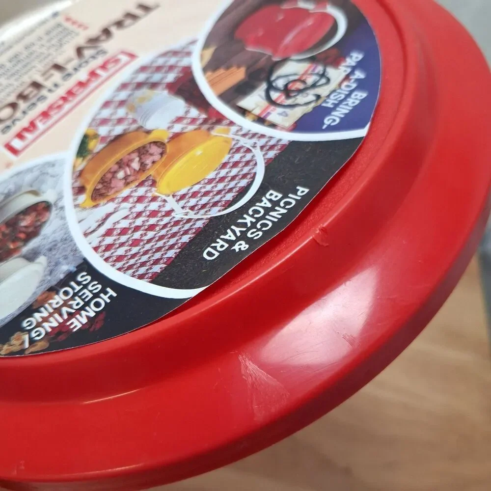 Vintage Superseal TRAV-L-BOWL Plastic 2 Quart Each Kitchen Storage Container Red